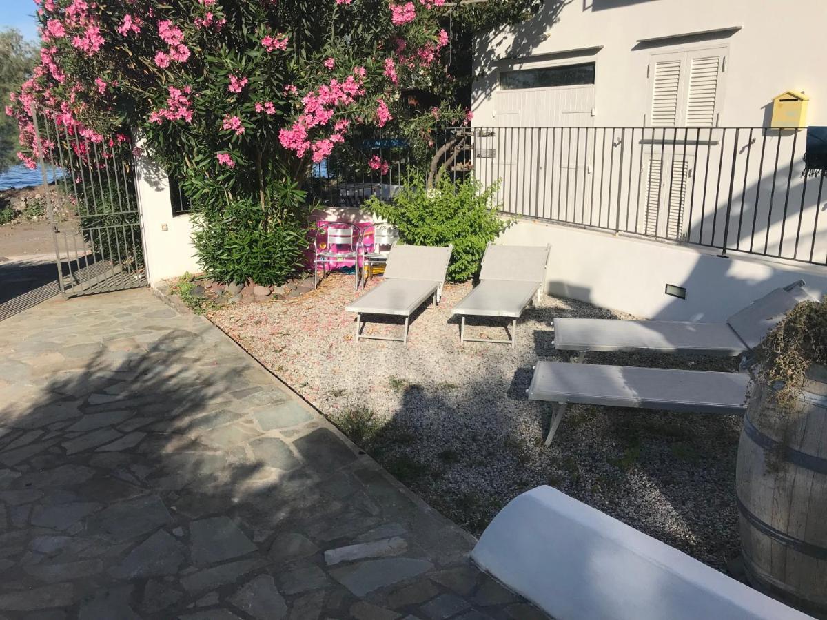 סנטה מרינה סלינה B&B La Goletta Di Salina מראה חיצוני תמונה